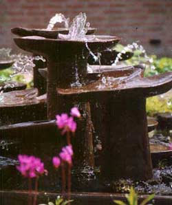 verzorgingstehuis:keramieken fontein